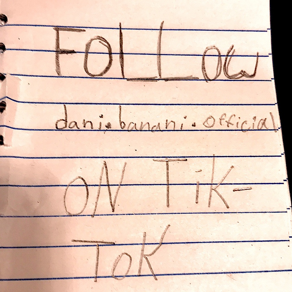 FOLLOW Dani.banani.official ON TIKTOK PLEASE 🙏🏻